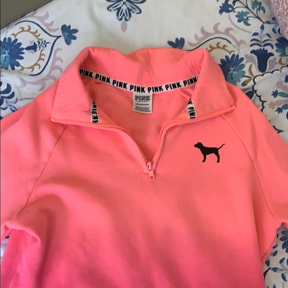 VS Pink Pullover Xs